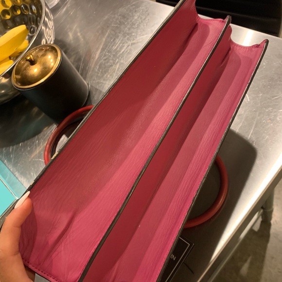 🖤 Sale 💙Gucci GG Supreme Tote - Picture 9 of 10